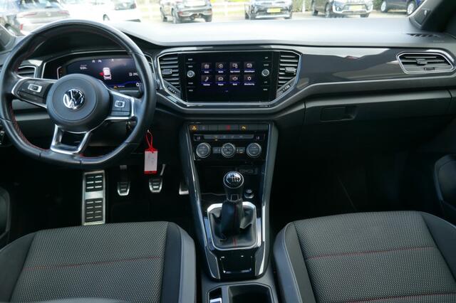 Volkswagen T-Roc 1.5 TSI SPORT 150 PK CAMERA