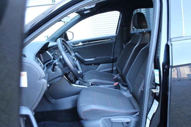Volkswagen T-Roc 1.5 TSI 150pk Sport R-Line Black Ed. DSG7 Clima Cruise Carplay Camera Dig. Cockpit El Klep 18"LMV