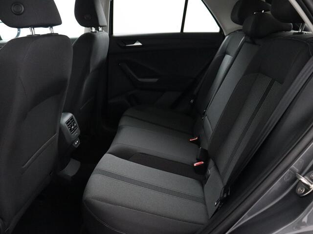 Volkswagen T-Roc 1.5 TSI Life Business 150PK! | ACC | Carplay | LED!