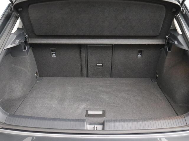 Volkswagen T-Roc 1.5 TSI Life Business 150PK! | ACC | Carplay | LED!