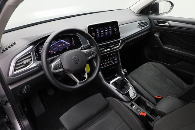 Volkswagen T-Roc 1.0 TSI 110 pk Style | Navigatie | Stoelverwarming | Parkeersensoren voor/achter | Massage | Alcantara | Adaptive Cruise