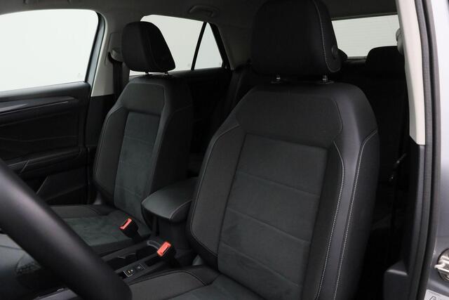 Volkswagen T-Roc 1.0 TSI 110 pk Style | Navigatie | Stoelverwarming | Parkeersensoren voor/achter | Massage | Alcantara | Adaptive Cruise