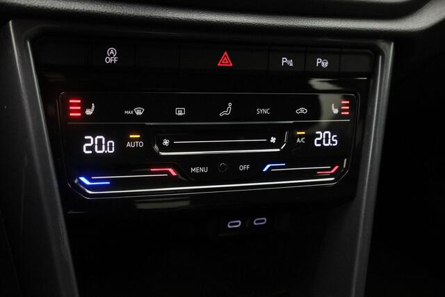 Volkswagen T-Roc 1.0 TSI 110 pk Style | Navigatie | Stoelverwarming | Parkeersensoren voor/achter | Massage | Alcantara | Adaptive Cruise