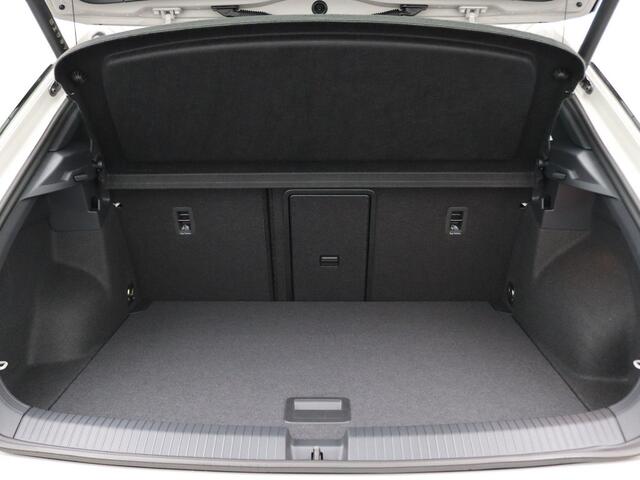 Volkswagen T-Roc 1.5 TSI R-Line Business 150PK DSG Black Style, LED-Matrix, Keyle