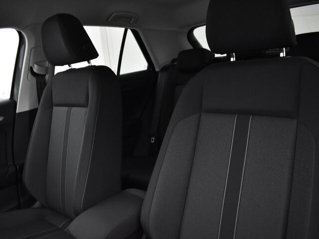 Volkswagen T-Roc Life Edition 1.5 TSI 150 pk 7 versn. DSG · Airconditioning automatisch, 2-zone (climatronic) · Velgen 'johannesburg, 17 inch lichtmetaal ·