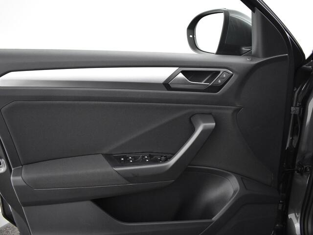 Volkswagen T-Roc Life Edition 1.5 TSI 150 pk 7 versn. DSG · Airconditioning automatisch, 2-zone (climatronic) · Velgen 'johannesburg, 17 inch lichtmetaal ·