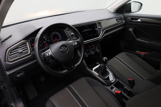 Volkswagen T-Roc 1.0 TSI 115 pk Style | Parkeersensoren voor/achter | Adaptive Cruise | Apple Carplay / Android Auto