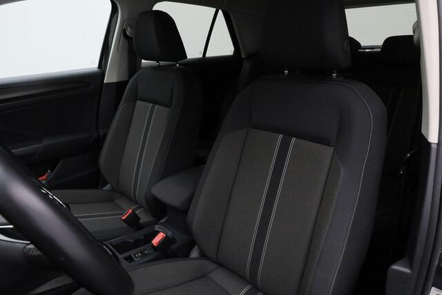 Volkswagen T-Roc 1.0 TSI 115 pk Style | Parkeersensoren voor/achter | Adaptive Cruise | Apple Carplay / Android Auto