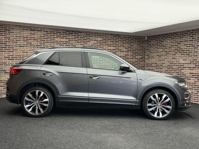 Volkswagen T-Roc 1.5 TSI Sport R-Line | Dak| CarPlay| Adaptive cruise| Virtual dash|