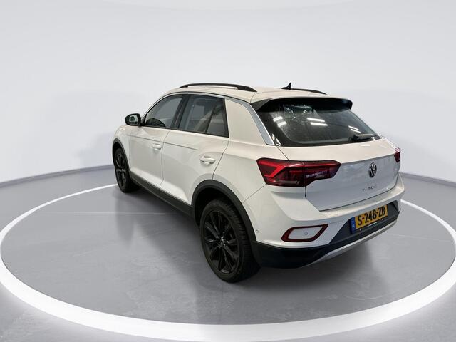 Volkswagen T-Roc 1.5 Tsi 150pk DSG Life · Apple/Android Car Play · Navi · P-Sensoren · Park Assist · 18'' Inch · Garantie t/m 22-05-2027 of 100.000km