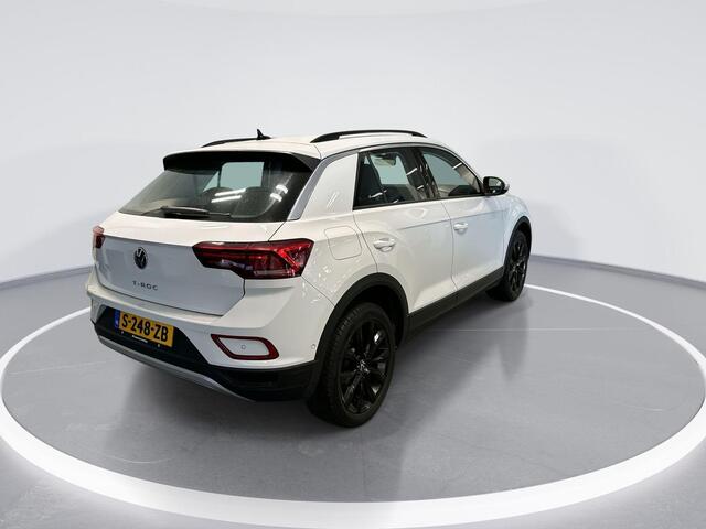 Volkswagen T-Roc 1.5 Tsi 150pk DSG Life · Apple/Android Car Play · Navi · P-Sensoren · Park Assist · 18'' Inch · Garantie t/m 22-05-2027 of 100.000km