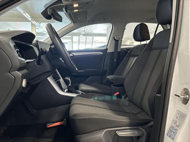 Volkswagen T-Roc 1.5 Tsi 150pk DSG Life · Apple/Android Car Play · Navi · P-Sensoren · Park Assist · 18'' Inch · Garantie t/m 22-05-2027 of 100.000km