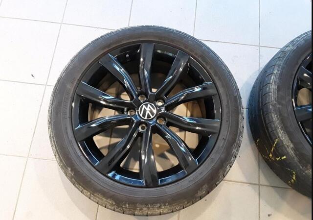 Volkswagen T-Roc 1.5 TSI Sport / 18'' LM velgen / Black Style / Navigatie / Voorstoelen verwarmd