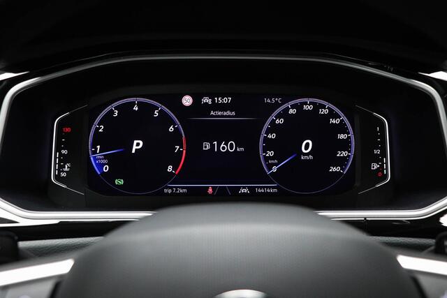 Volkswagen T-Roc 1.5 TSI R-Line Edition | ASSISTANCE PLUS PACK | IQ LIGHT | CAMERA | 18"