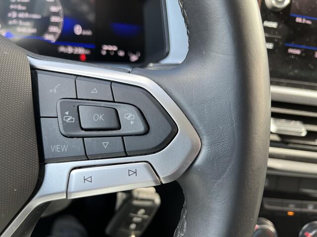 Volkswagen T-Roc 1.0 TSI Life / PARK. SENSOREN/ LED/ ADAPT. CRUISE/ APP- CONNECT/ NAVI/ AIRCO