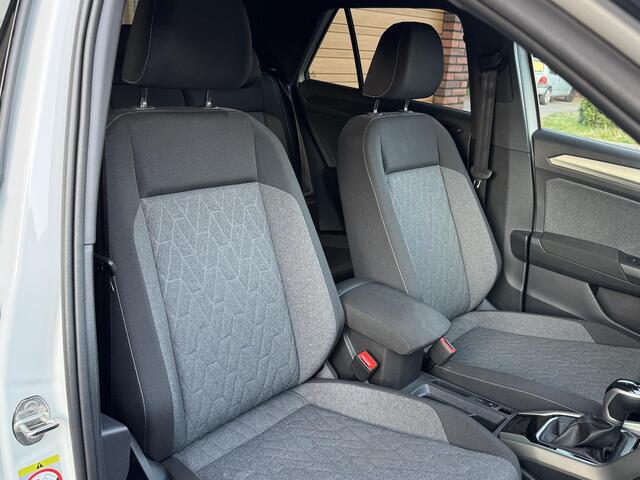 Volkswagen T-Roc 1.5 TSI Navi,Cruise,Camera,18inch,App,Led