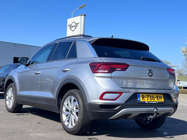 Volkswagen T-Roc 1.5 TSI Life DSG | Trekhaak ( 1500kg ) | Camera | Beats Audio | Stoelverwarming | LED