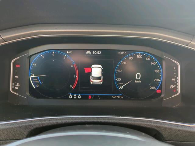 Volkswagen T-Roc 1.0 TSI Style / DIigtaal dashboard / LED / Pano / Climate controle / Navigatie / Parkeersensoren /