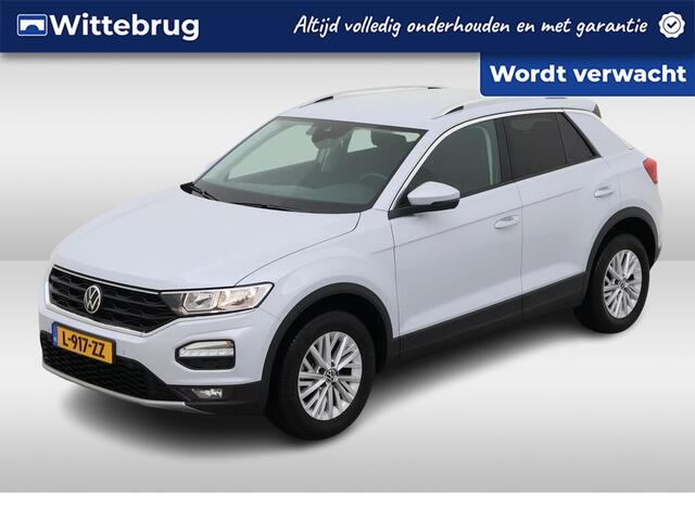 Volkswagen T-Roc 1.0 TSI Style Business / Navigatie / CLimate controle / Navigatie / Parkeersensoren V+A / Elektrische klep /