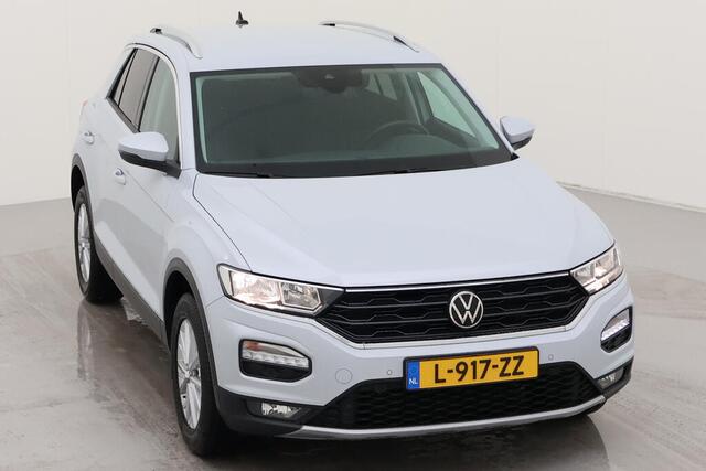 Volkswagen T-Roc 1.0 TSI Style Business / Navigatie / CLimate controle / Navigatie / Parkeersensoren V+A / Elektrische klep /