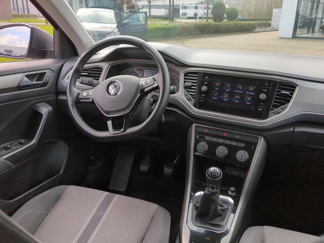 Volkswagen T-Roc 1.0 TSI Style / Navigatie / Adaptive Cruise / Camera / 16 Inch