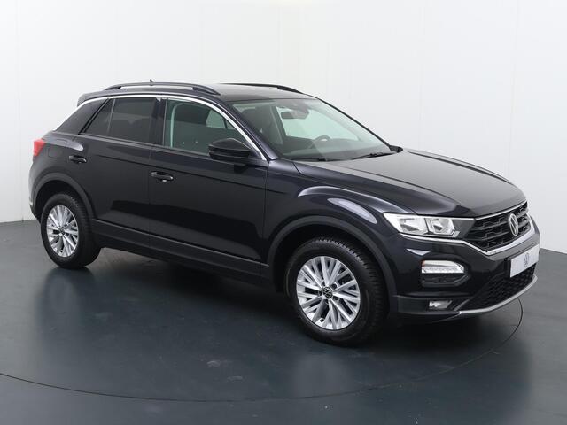 Volkswagen T-Roc 1.0 TSI Style | 110 PK | Navigatiesysteem | Adaptive cruise control | Draadloze telefoonlader |