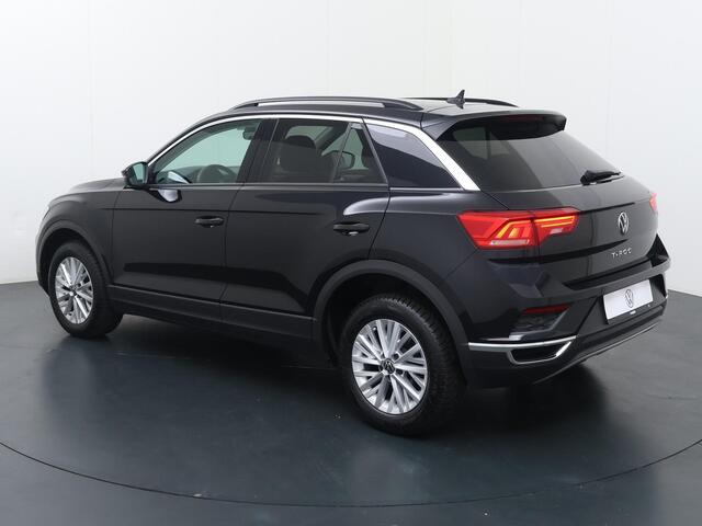 Volkswagen T-Roc 1.0 TSI Style | 110 PK | Navigatiesysteem | Adaptive cruise control | Draadloze telefoonlader |
