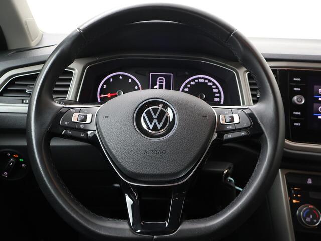Volkswagen T-Roc 1.0 TSI Style | 110 PK | Navigatiesysteem | Adaptive cruise control | Draadloze telefoonlader |
