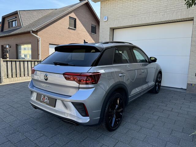 Volkswagen T-Roc 1.5 TSI 150pk DSG 3x R-Line BlackStyle Nieuw Model Panoramadak VirtualCockpit ACC Sportstoelen IQ-Light Ambientlight Keyless Camera 18" Pdc