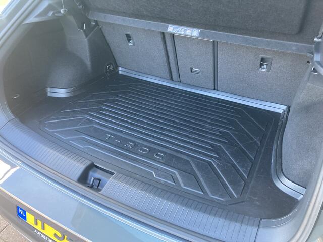 Volkswagen T-Roc 1.5 TSi 150pk DSG Style Business CAMERA/NAVI/PDC/TREKHAAK/WINTERPACK