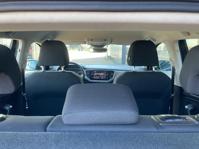 Volkswagen T-Roc 1.5 TSi 150pk DSG Style Business CAMERA/NAVI/PDC/TREKHAAK/WINTERPACK