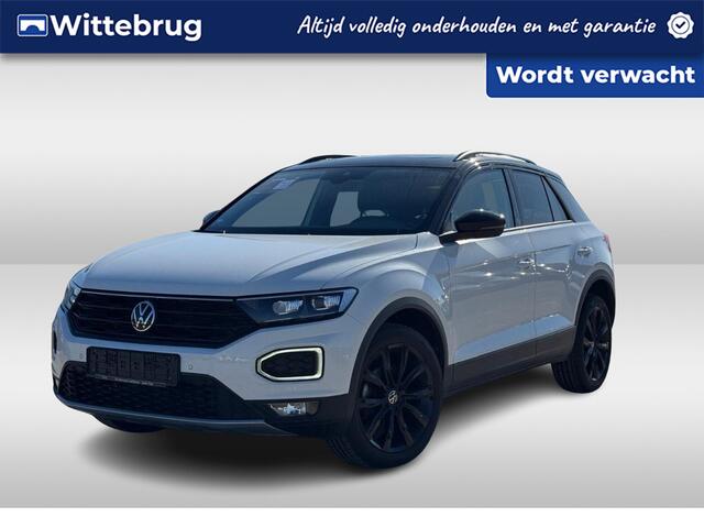 Volkswagen T-Roc 1.5 TSI 150PK Sport / Panoramadak / Black Style / Zwenkbare Trekhaak / Elektrische Achterklep / Stoelverwarming / Parkeersensoren V+A