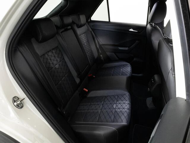 Volkswagen T-Roc R-Line1.5 TSI 150 pk DSG | LED-IQ | Panoramadak | 18" LM | Navigatie | Adaptieve cruise |
