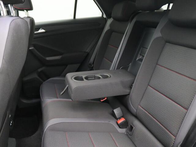 Volkswagen T-Roc 1.5 TSI Sport Business R 150PK DSG Pano-Schuifdak, Adaptieve Cruise Controle, Keyless, Achteruitrijcamera, Navi, Elektr. Achterklep, Trekhaak, 18" LM Velgen