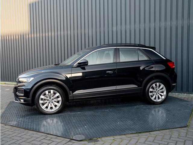 Volkswagen T-Roc 1.0 TSI Style | Trekhaak | LED | Stoelverw. | Navi | Prijs Rijklaar!!