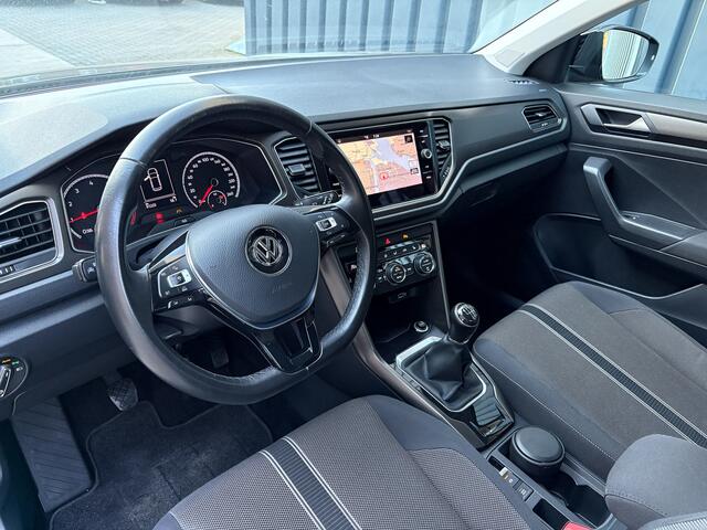 Volkswagen T-Roc 1.0 TSI Style | Trekhaak | LED | Stoelverw. | Navi | Prijs Rijklaar!!