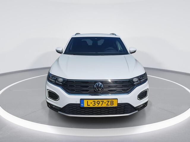 Volkswagen T-Roc 1.5 TSI Sport 150PK l Winterpakket l Sport Plus Pakket l Navigatie Discover Media
