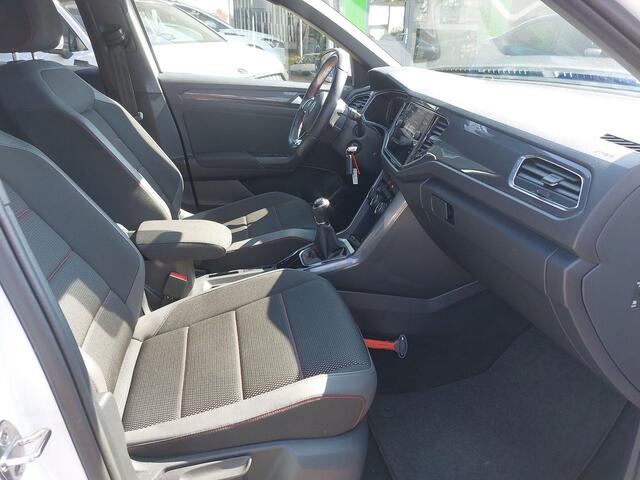 Volkswagen T-Roc 1.5 TSI Sport 150PK l Winterpakket l Sport Plus Pakket l Navigatie Discover Media
