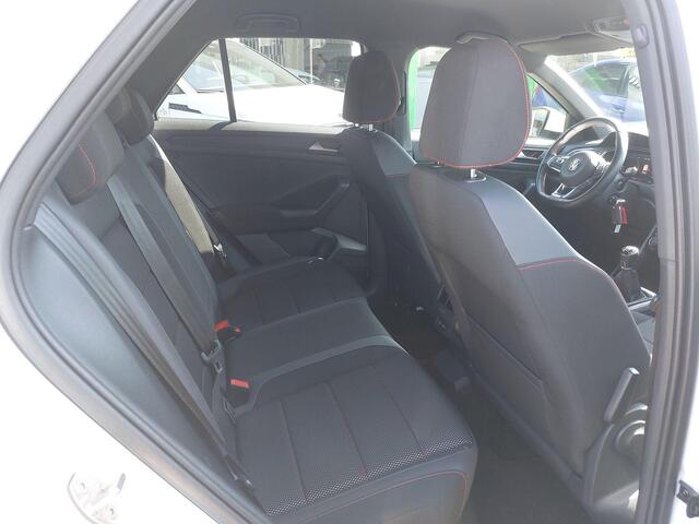 Volkswagen T-Roc 1.5 TSI Sport 150PK l Winterpakket l Sport Plus Pakket l Navigatie Discover Media