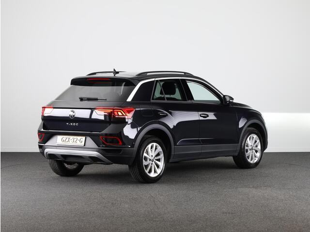 Volkswagen T-Roc Oranje Edition 1.5 / 150 pk DSG | Verlengde garantie | Navigatie via App | Parkeersensoren (Park assist) | Achteruitrijcamera | Adaptieve cruise control |