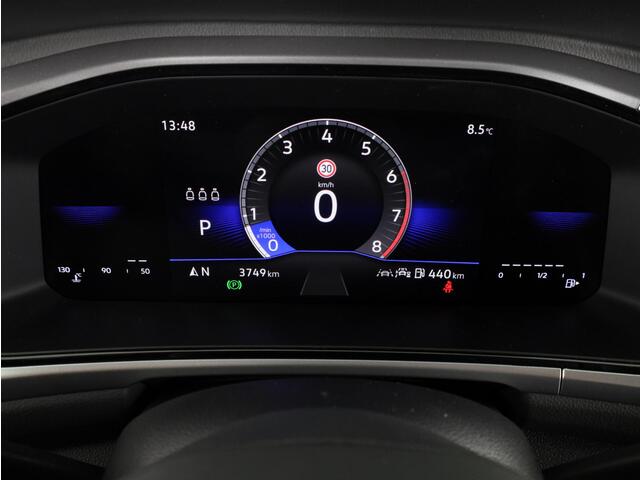 Volkswagen T-Roc Oranje Edition 1.5 / 150 pk DSG | Verlengde garantie | Navigatie via App | Parkeersensoren (Park assist) | Achteruitrijcamera | Adaptieve cruise control |