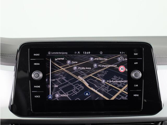 Volkswagen T-Roc Oranje Edition 1.5 / 150 pk DSG | Verlengde garantie | Navigatie via App | Parkeersensoren (Park assist) | Achteruitrijcamera | Adaptieve cruise control |