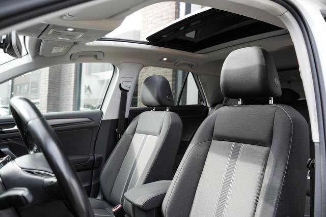 Volkswagen T-Roc 1.0 TSI Style | PANO | VIRTUAL | SENSOREN | STOELVERW.