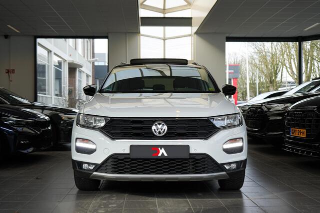 Volkswagen T-Roc 1.0 TSI Style | PANO | VIRTUAL | SENSOREN | STOELVERW.