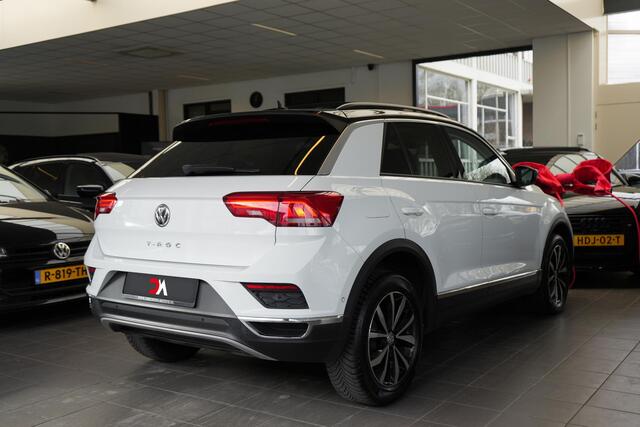 Volkswagen T-Roc 1.0 TSI Style | PANO | VIRTUAL | SENSOREN | STOELVERW.