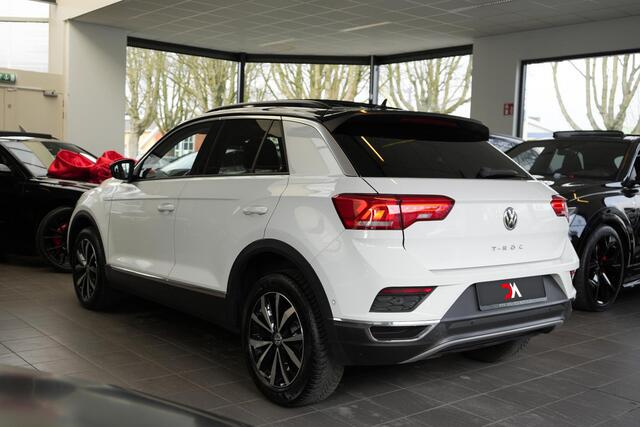 Volkswagen T-Roc 1.0 TSI Style | PANO | VIRTUAL | SENSOREN | STOELVERW.