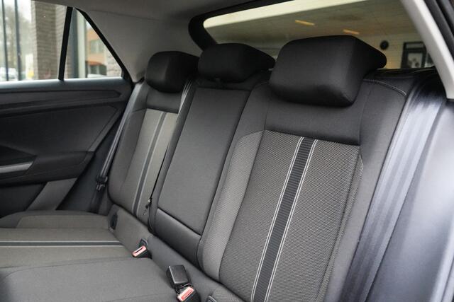 Volkswagen T-Roc 1.0 TSI Style | PANO | VIRTUAL | SENSOREN | STOELVERW.