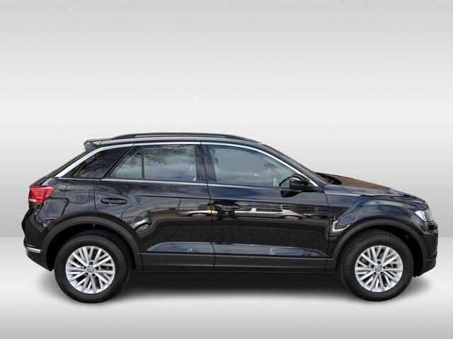 Volkswagen T-Roc 1.0 TSI Style | navigatie | airco | lichtmetalen wielen | cruise control |