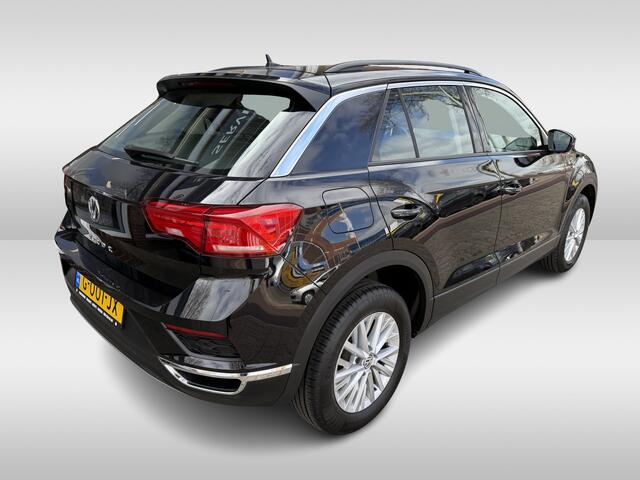 Volkswagen T-Roc 1.0 TSI Style | navigatie | airco | lichtmetalen wielen | cruise control |