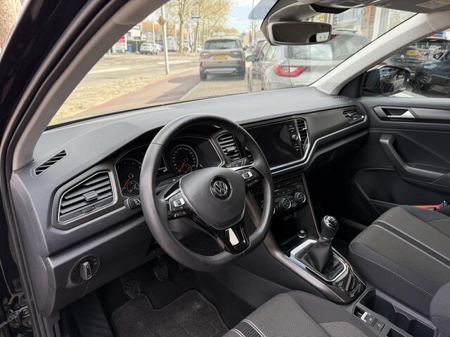Volkswagen T-Roc 1.0 TSI Style | navigatie | airco | lichtmetalen wielen | cruise control |